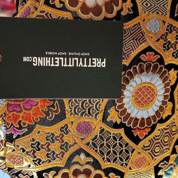 Pretty Little Thing Blazer Dress - Picture 11 of 11